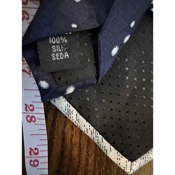 Holidays Men's 100% Silk Christmas Snowman Playing Baseball Snowballs EUC - Picture 4 of 4